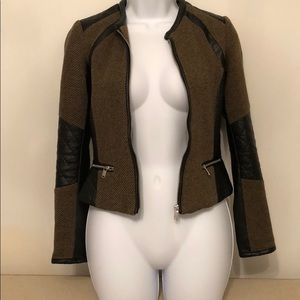 H&M’s cropped jacket